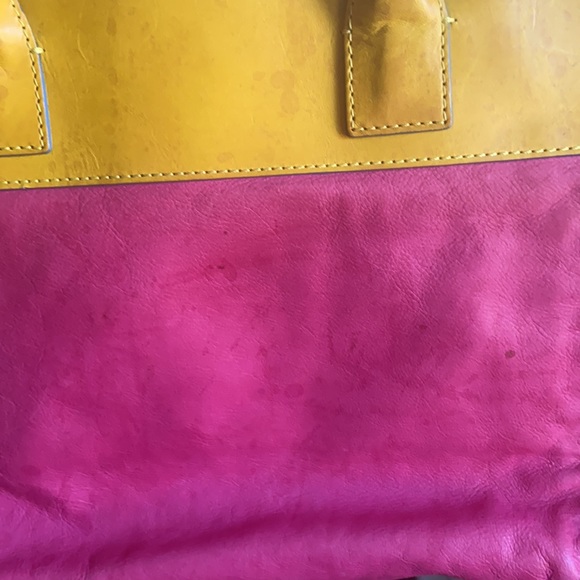 Authentic Dooney & Bourke purse. - Picture 9 of 9